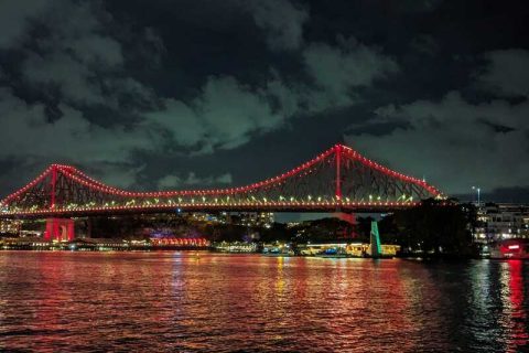 story-bridge-brisbane-in-orange-lights