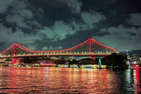 story-bridge-brisbane-in-orange-lights